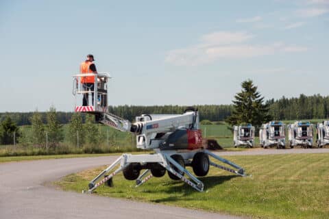 DINO280RXT_92RXT_-levelling_capability_operating_pic1_hr-480x320