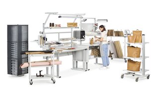 Treston QuatreX workstation_with upright tube and aluminium upright accessories_model_4